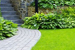 Мощение дорожек и площадок с использованием природного камня   в Петрозаводске