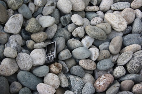 Kamenclub.ru: Галька речная окат (ассорти) фр. 50-100 мм. купить  в Петрозаводске галька природная округлая серая белая черная серая коричневая синяя галька речная окатанная округлая 6200 руб/т   фото КАМЕНЬ КЛУБ