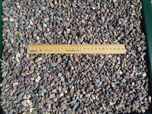 Kamenclub.ru: Галька речная окат цветная фр.5-10 мм. купить  в Петрозаводске галька речная белый, серый, красноватый, синий, темно-серый речная окатанная галька декоративная 6800 руб/т   фото КАМЕНЬ КЛУБ