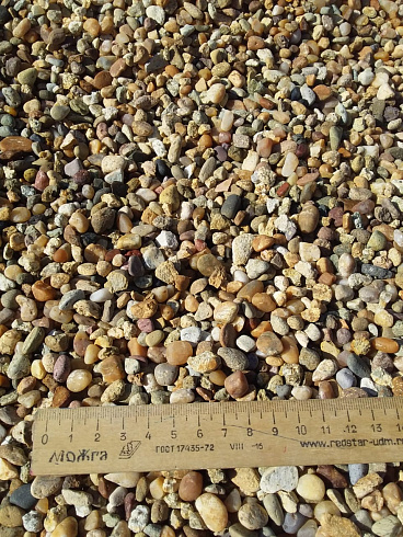 Kamenclub.ru: Галька окат (серо-желтая) фр.5-10 мм. купить  в Петрозаводске галька речная рыжий, желтый, рыжий, серо-желтый речная окатанная галька декоративная 5000 руб/т   фото КАМЕНЬ КЛУБ