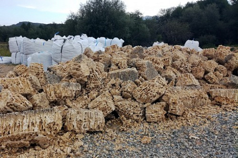 Kamenclub.ru: Крымский природный меотис фр. 100-500 мм.  купить в Петрозаводске меотис бежевый рыжий молочный желтый ракушечник 4 500 руб/т   фото КАМЕНЬ КЛУБ