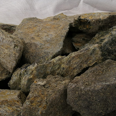 фото Змеевик салатовый  (фр. 70-100 мм)  купить в Петрозаводске в интернет-портале КАМЕНЬ КЛУБ