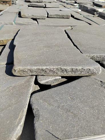 Kamenclub.ru: Песчаник галтованный для облицовки (фр. 2-5 см)  купить в Петрозаводске песчник рыжий желтый серый песчаник окатанный речной 6 000 руб/т   фото КАМЕНЬ КЛУБ