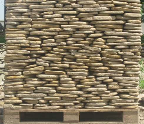 Kamenclub.ru: Песчаник пластушка галтованный желтый с рисунком (3 см)  купить в Петрозаводске плитняк - пластушка желтый песчаник 21000 руб/м3   фото КАМЕНЬ КЛУБ