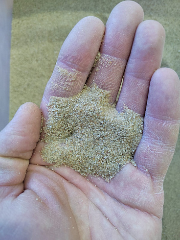 Кварцевый песок для площадок фр. 0,16-0,63 мм.  купить в Петрозаводске фото Камень Клуб