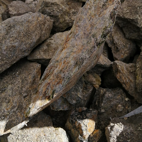 фото Змеевик салатовый  (фр. 70-100 мм)  купить в Петрозаводске в интернет-портале КАМЕНЬ КЛУБ