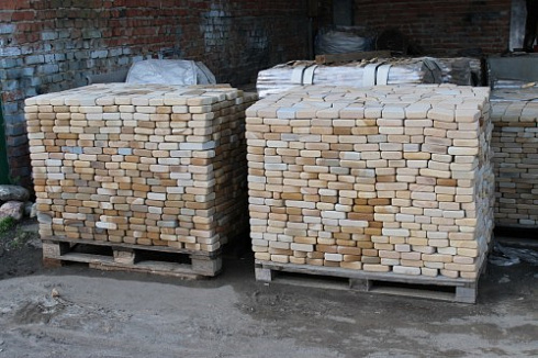 Kamenclub.ru: Песчаник брусчатка (Готика) art PSG-L-01  купить в Петрозаводске    2300 руб/кв.м   фото КАМЕНЬ КЛУБ