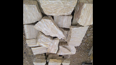 Kamenclub.ru: Песчаник пластушка желтый с рисунком (4-6 см)  купить в Петрозаводске плитняк пластушка желтый с рисунком песчаник 9 000 руб/м3   фото КАМЕНЬ КЛУБ