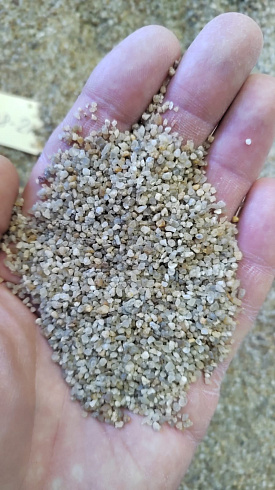 Кварцевый песок для пескоструйных работ фр. 0,8-1,6 мм.  купить в Петрозаводске фото Камень Клуб