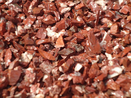 Kamenclub.ru: Щебень крошка красный (ЯШМА) фр. 5-10 мм.  купить в Петрозаводске крошка каменная яшмы красный, бордовый, темно-красный декоративная крошка ландшафтная каменная яшмоидная 8500 руб/т   фото КАМЕНЬ КЛУБ