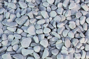 Kamenclub.ru: Мраморная крошка (щебень галтованный белый), фр.20-40 мм.  купить в Петрозаводске мрамор белый бежевый молочный мраморный щебень декоративный 17000 руб/т   фото КАМЕНЬ КЛУБ