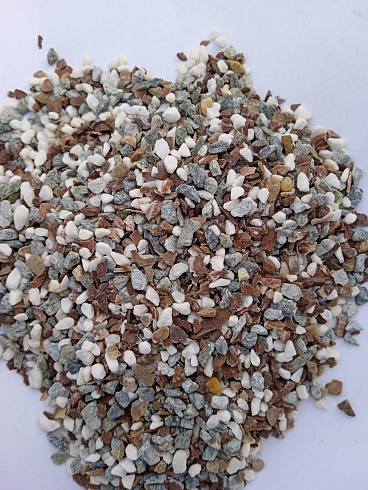 Kamenclub.ru: Мраморная крошка (щебень крошка микс : белый-черный-розовый) фр. 5-10 мм.  купить в Петрозаводске мрамор белый, черный, розовый, разноцветный микс декоративная мраморная каменная крошка 12000 руб/т   фото КАМЕНЬ КЛУБ