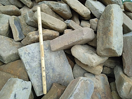 Kamenclub.ru: Песчаник для мощения дорожек, площадок, парковок ( фр 5-10 см)  купить в Петрозаводске песчаник  серый желтый коричневый рыжий песчаник оголтованный окатанный 6500 руб/т   фото КАМЕНЬ КЛУБ