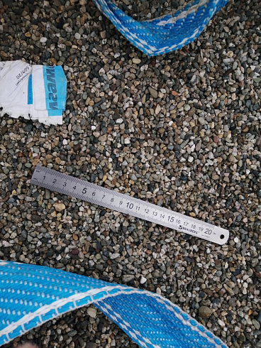 Kamenclub.ru: Галька речная окат (серая) фр.3-5 мм купить  в Петрозаводске галька речная серая бежевый темно-серый окатанный речной камень округлый 9500 руб/т   фото КАМЕНЬ КЛУБ