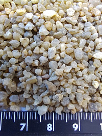 Кварцевый песок для водоподготовки фр. 1,6-3 мм.  купить в Петрозаводске фото Камень Клуб