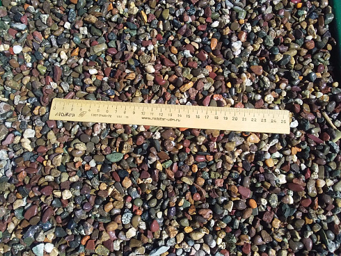 Kamenclub.ru: Галька речная окат цветная фр.5-10 мм. купить  в Петрозаводске галька речная белый, серый, красноватый, синий, темно-серый речная окатанная галька декоративная 6800 руб/т   фото КАМЕНЬ КЛУБ