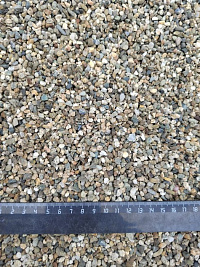 Kamenclub.ru: Галька речная окат (серая) фр.3-5 мм купить  в Петрозаводске галька речная серая бежевый темно-серый окатанный речной камень округлый 9500 руб/т   фото КАМЕНЬ КЛУБ