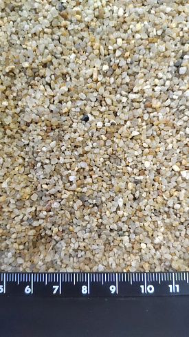 Кварцевый песок для площадок фр. 0,8 - 2 мм.  купить в Петрозаводске фото Камень Клуб