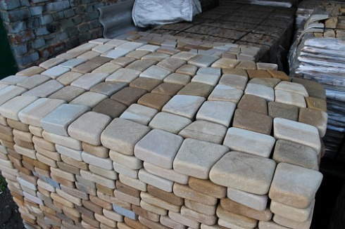 Kamenclub.ru: Песчаник брусчатка (Готика) art PSG-L-01  купить в Петрозаводске    2300 руб/кв.м   фото КАМЕНЬ КЛУБ