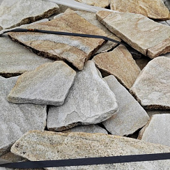 Kamenclub.ru: Песчаник пластушка галтованный желтый с рисунком (3 см)  купить в Петрозаводске плитняк - пластушка желтый песчаник 21000 руб/м3   фото КАМЕНЬ КЛУБ