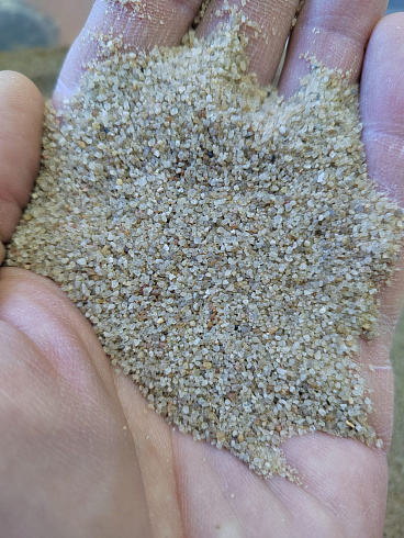 Кварцевый песок для площадок фр. 0,3 - 1 мм.  купить в Петрозаводске фото Камень Клуб